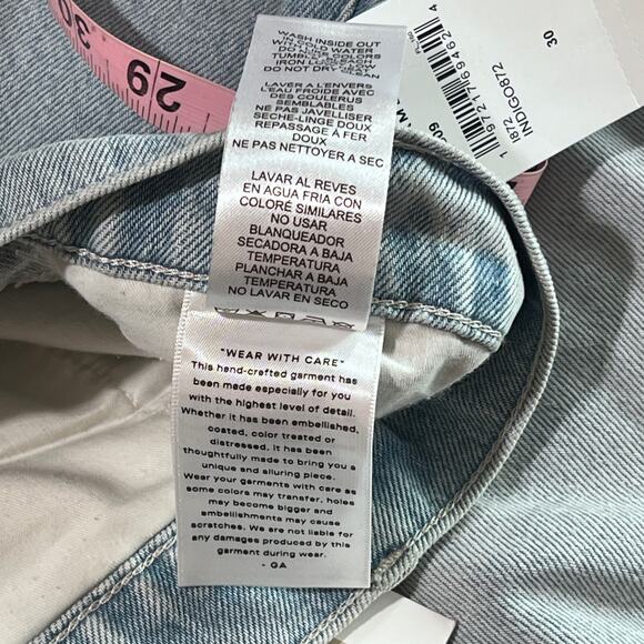 NWT Good American Good ’90s Denim Shorts Size 30 Plus High Rise Light Wash - Picture 9 of 9